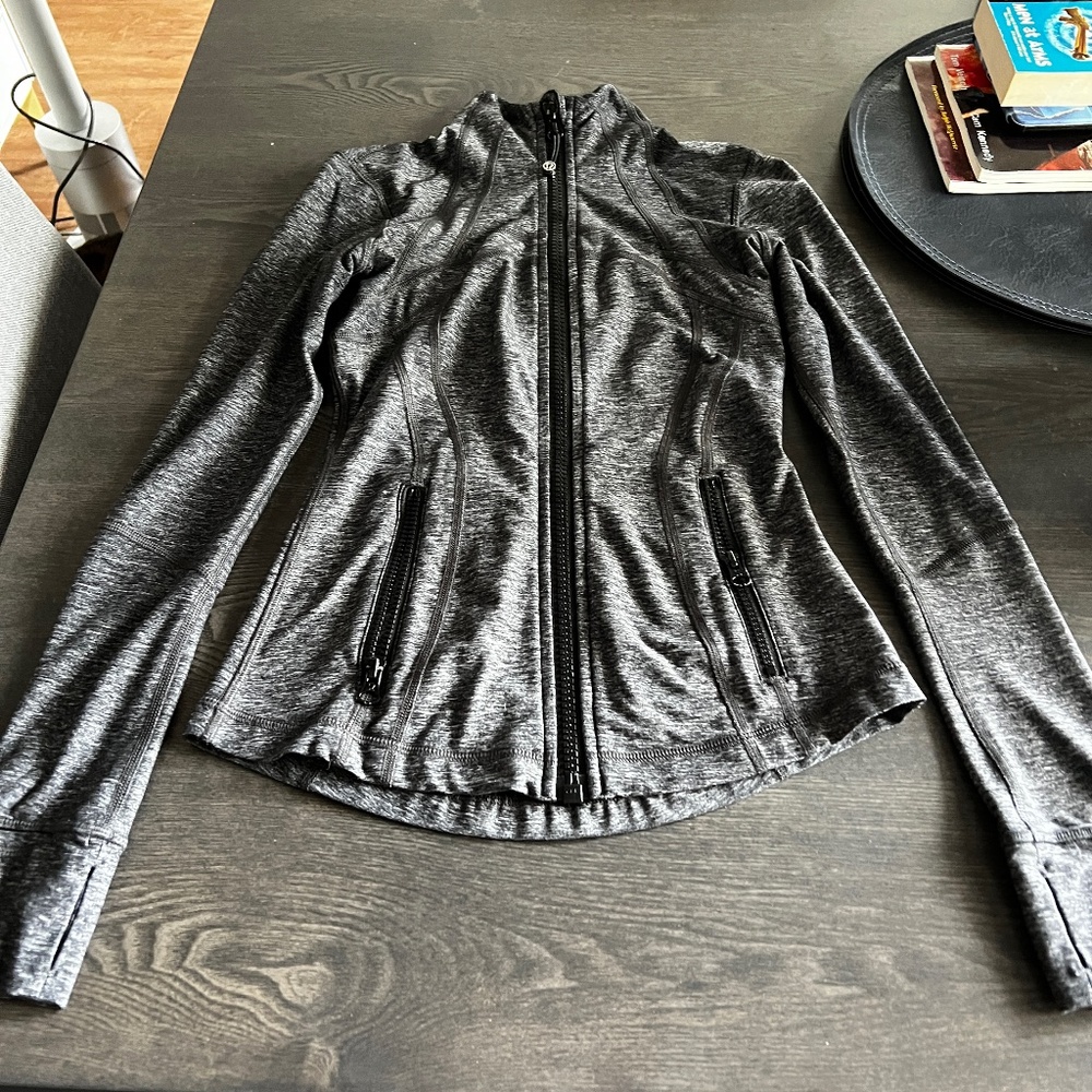 Lululemon Define jacket - size 2